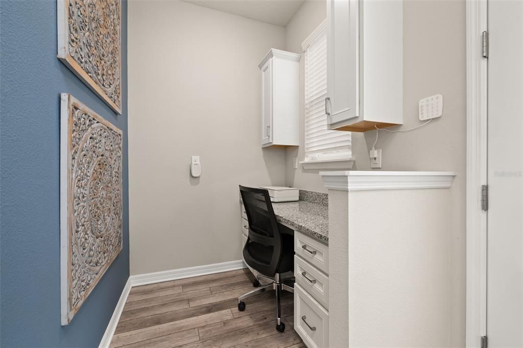 For Sale: $364,900 (2 beds, 2 baths, 1472 Square Feet)