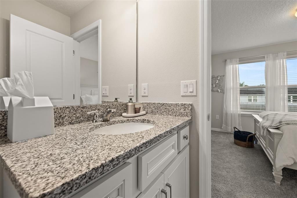 For Sale: $364,900 (2 beds, 2 baths, 1472 Square Feet)