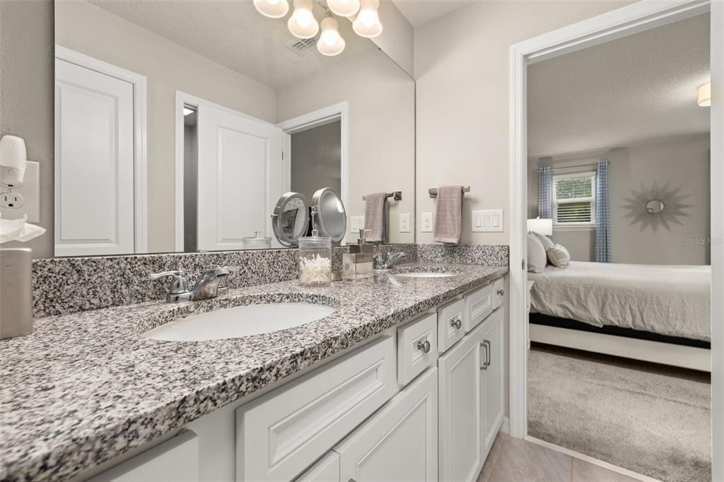For Sale: $364,900 (2 beds, 2 baths, 1472 Square Feet)