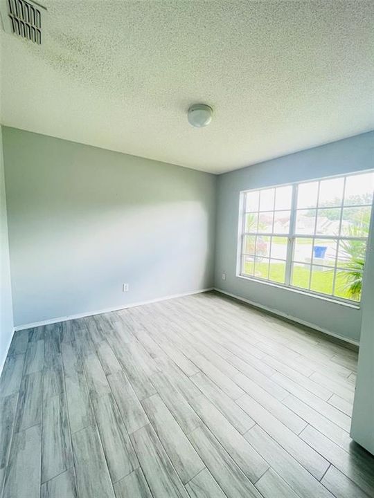 В аренду: $2,195 (4 спален, 2 ванн, 1696 Квадратных фут)