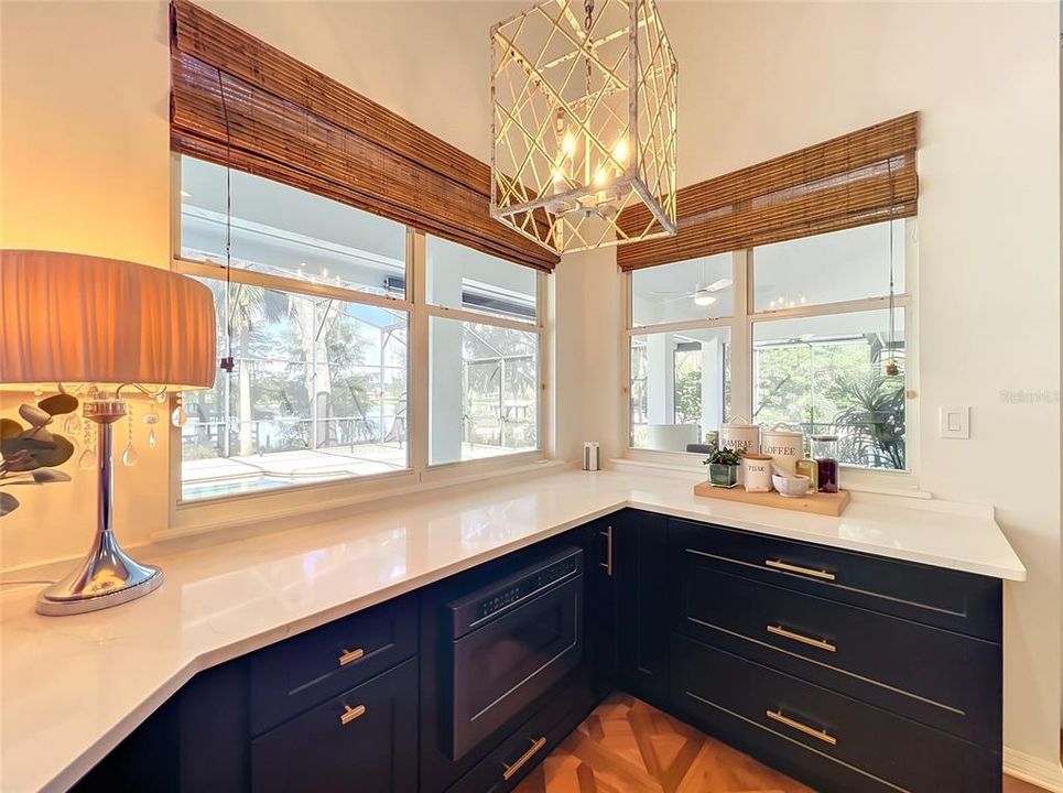 For Sale: $1,150,000 (3 beds, 2 baths, 2599 Square Feet)