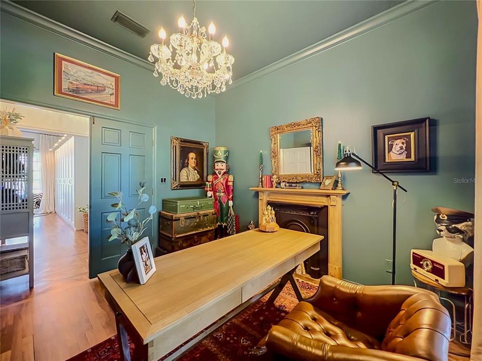 For Sale: $1,150,000 (3 beds, 2 baths, 2599 Square Feet)