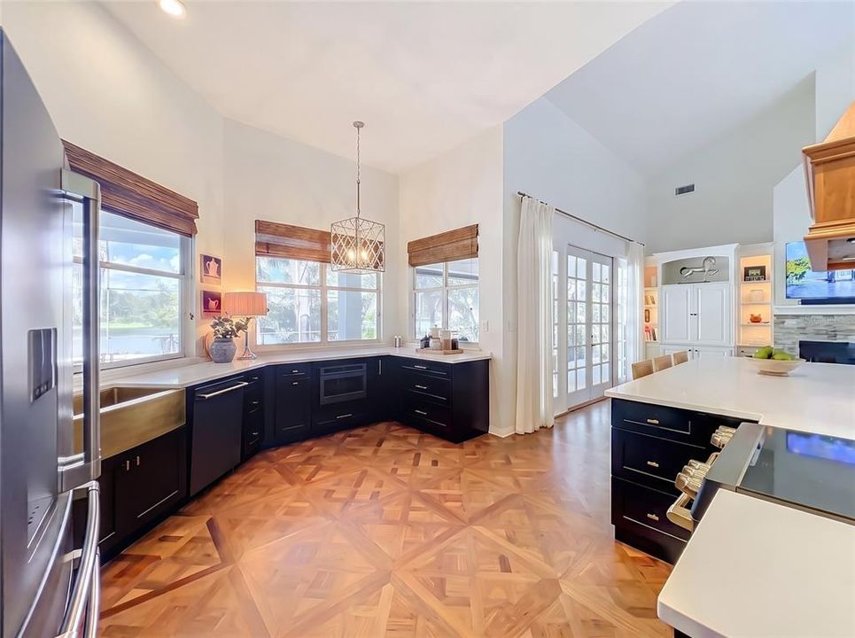 For Sale: $1,150,000 (3 beds, 2 baths, 2599 Square Feet)