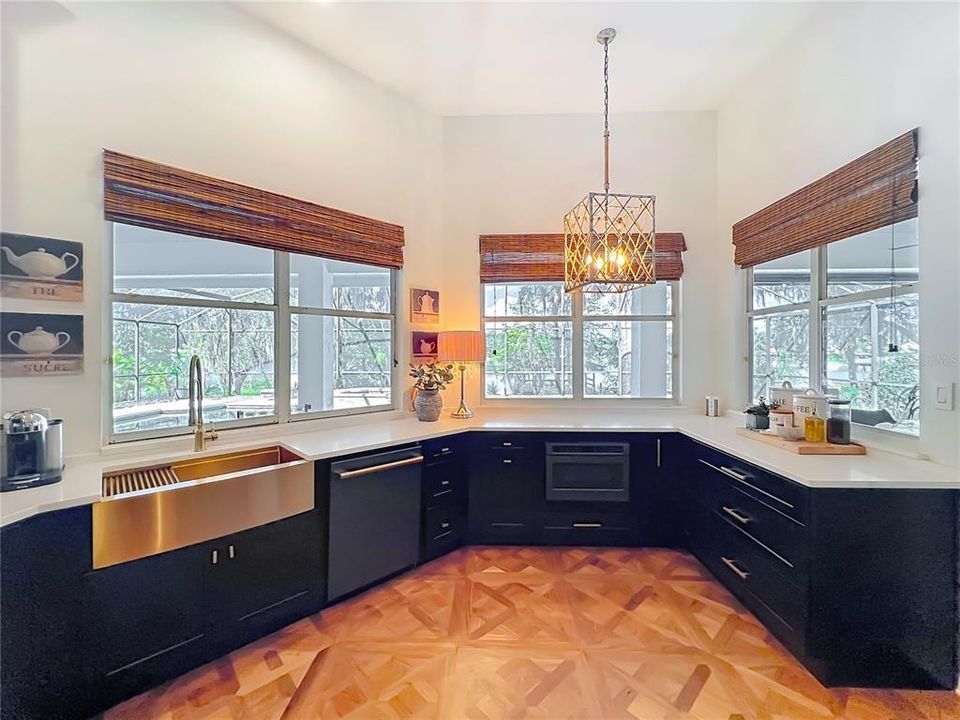 For Sale: $1,150,000 (3 beds, 2 baths, 2599 Square Feet)