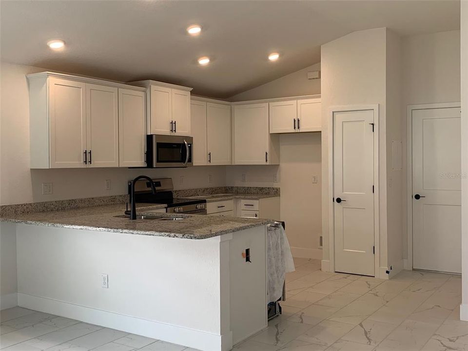 En Venta: $308,450 (3 camas, 2 baños, 1368 Pies cuadrados)