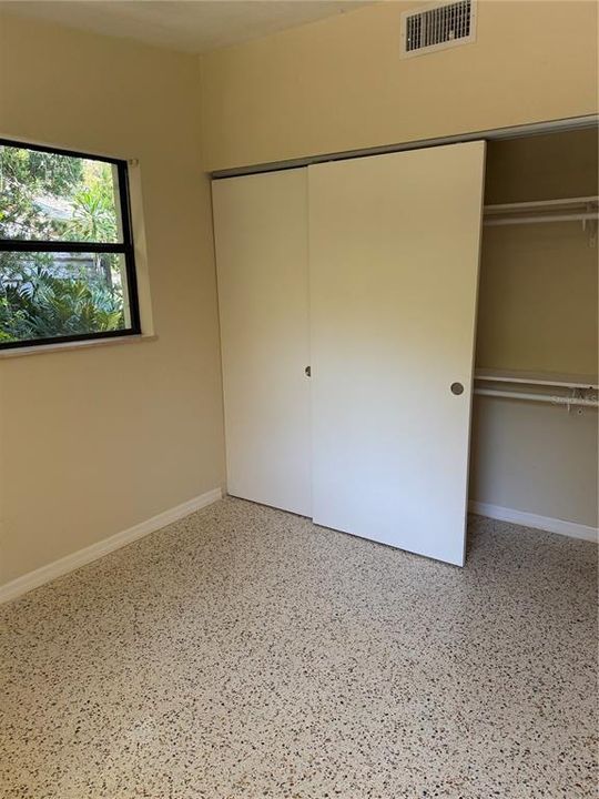 For Sale: $275,000 (2 beds, 1 baths, 750 Square Feet)