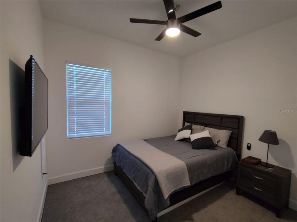 En Venta: $465,000 (4 camas, 3 baños, 1950 Pies cuadrados)