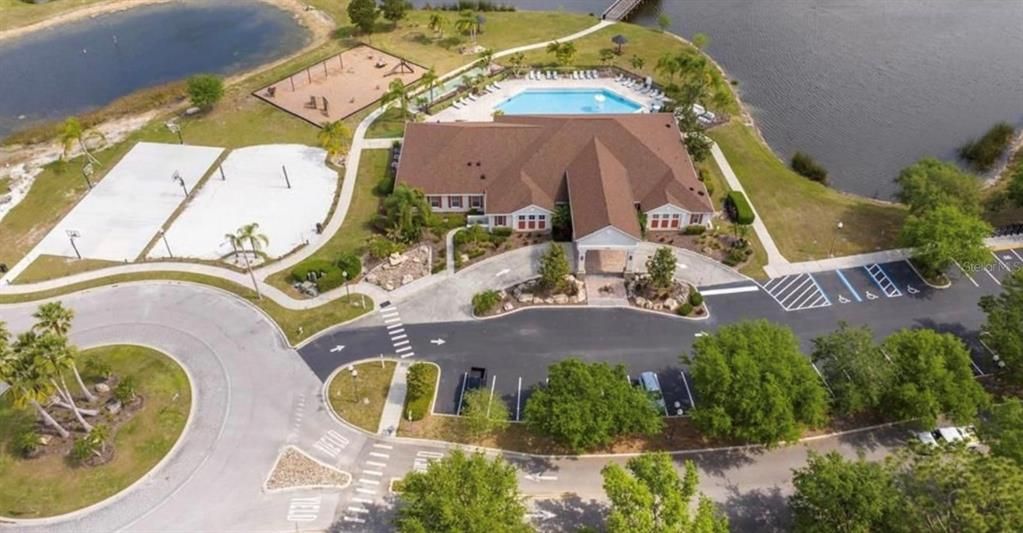 En Venta: $465,000 (4 camas, 3 baños, 1950 Pies cuadrados)