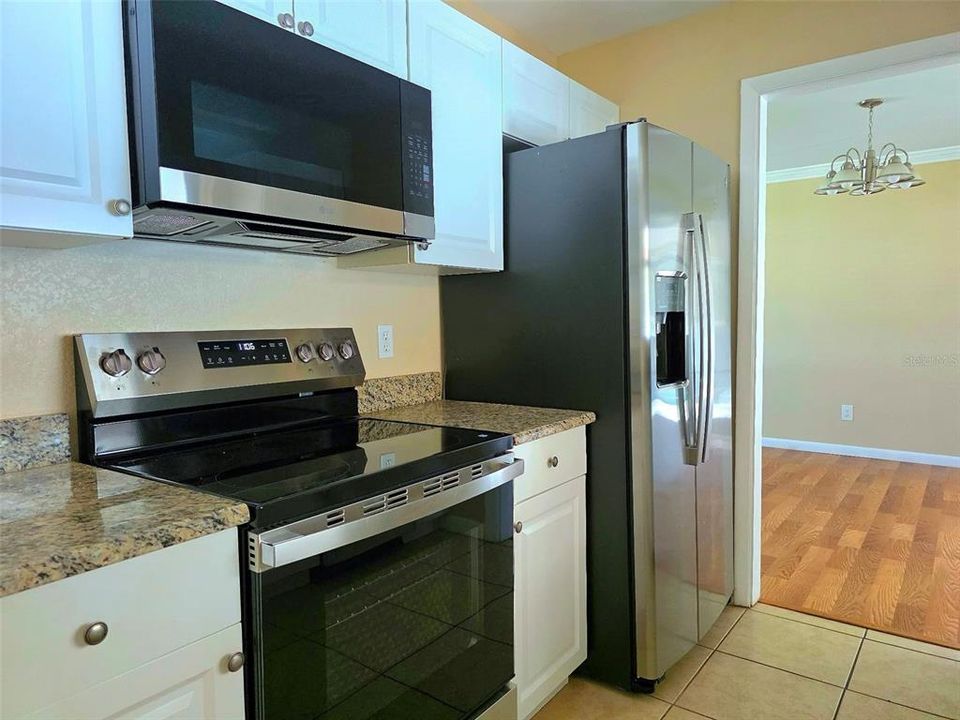 For Rent: $2,625 (3 beds, 2 baths, 1626 Square Feet)
