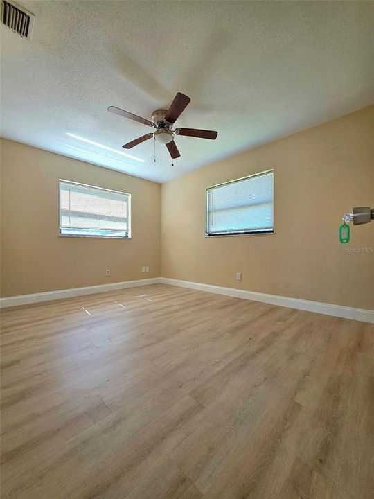 For Rent: $2,625 (3 beds, 2 baths, 1626 Square Feet)