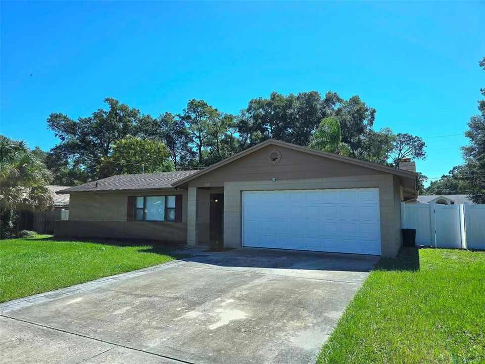 For Rent: $2,625 (3 beds, 2 baths, 1626 Square Feet)