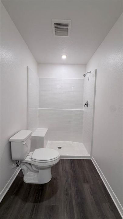 На продажу: $329,990 (5 спален, 3 ванн, 2281 Квадратных фут)