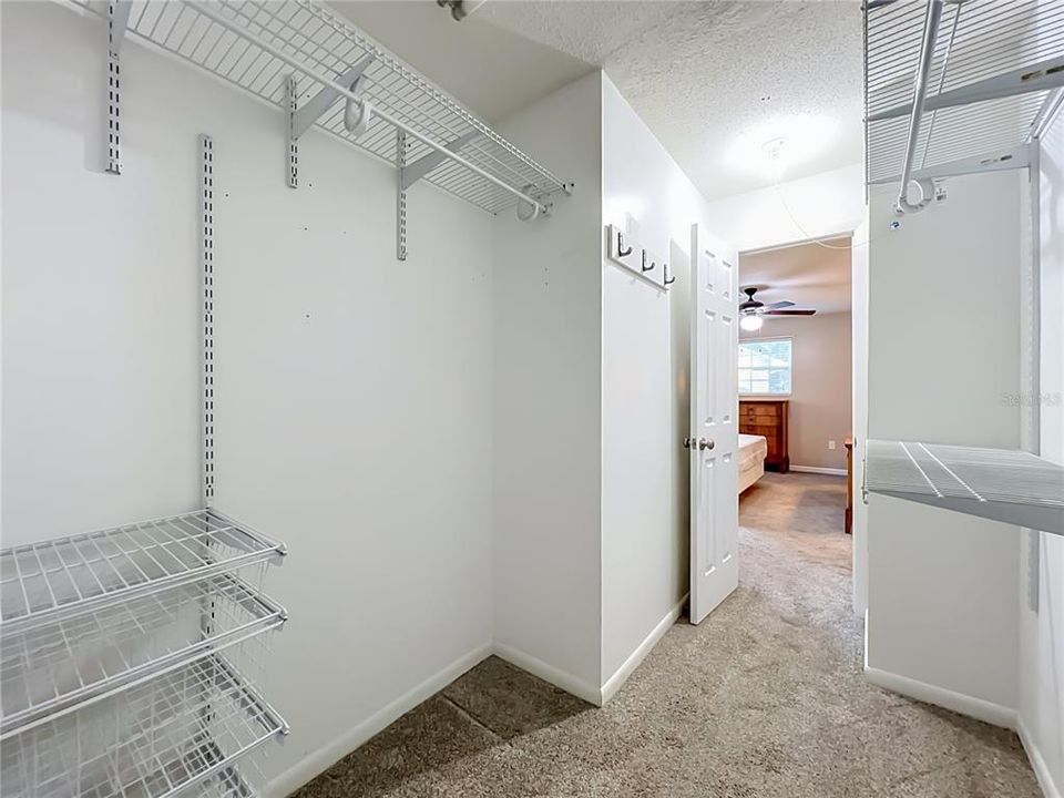 For Sale: $289,900 (2 beds, 2 baths, 1252 Square Feet)