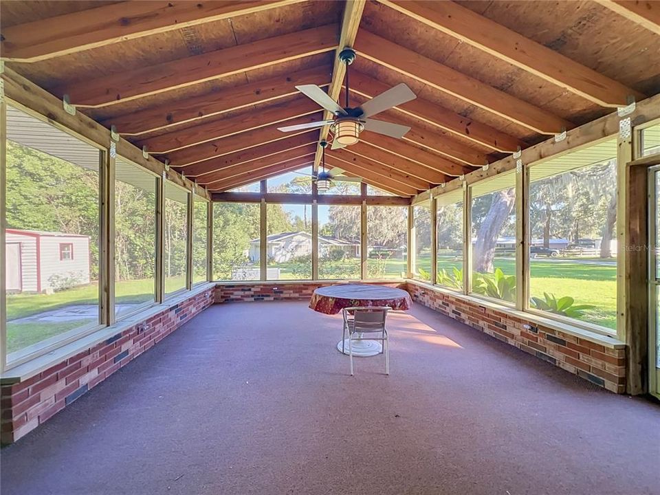 For Sale: $289,900 (2 beds, 2 baths, 1252 Square Feet)