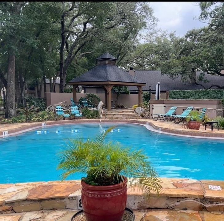 For Sale: $234,999 (2 beds, 2 baths, 1199 Square Feet)