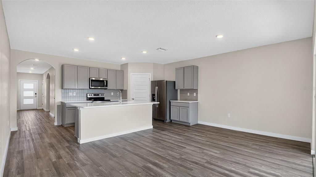 En Venta: $439,900 (4 camas, 2 baños, 1846 Pies cuadrados)