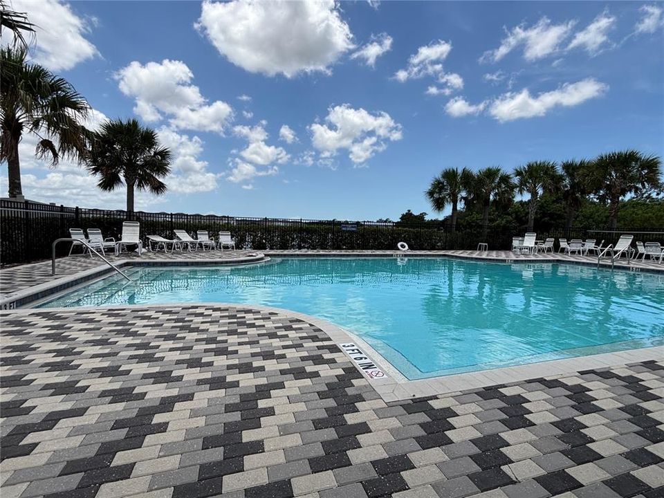 For Sale: $347,000 (3 beds, 2 baths, 1510 Square Feet)