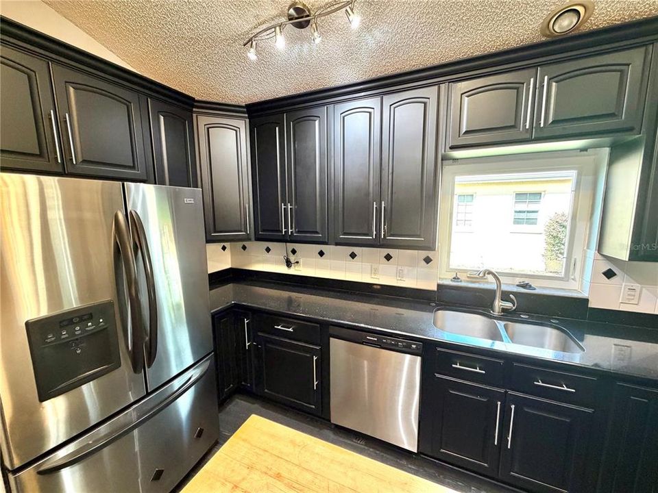 В аренду: $2,200 (3 спален, 2 ванн, 1724 Квадратных фут)