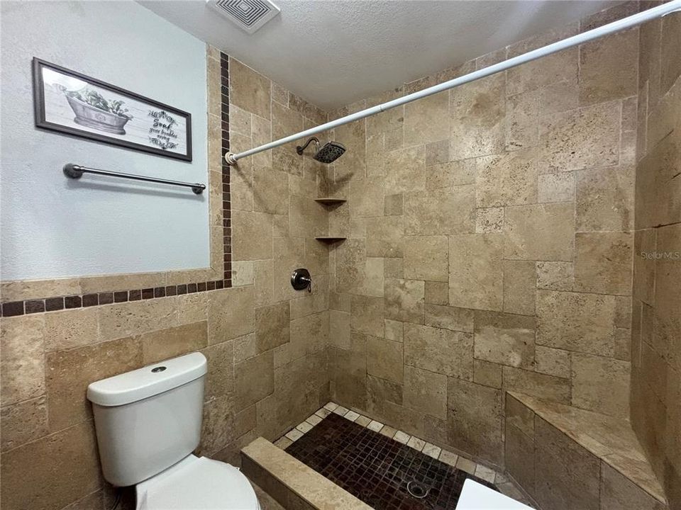 На продажу: $389,000 (4 спален, 2 ванн, 1357 Квадратных фут)