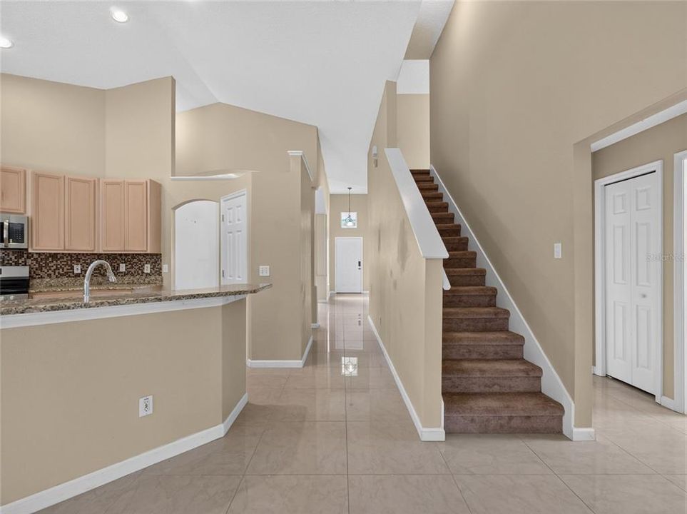 En Venta: $499,000 (4 camas, 2 baños, 2315 Pies cuadrados)