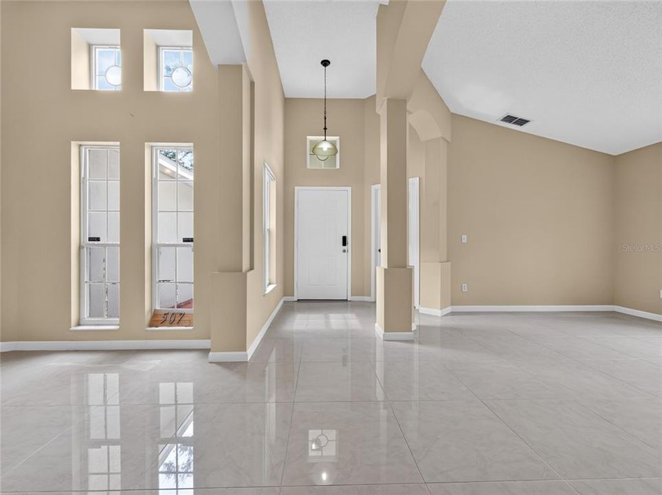 En Venta: $499,000 (4 camas, 2 baños, 2315 Pies cuadrados)