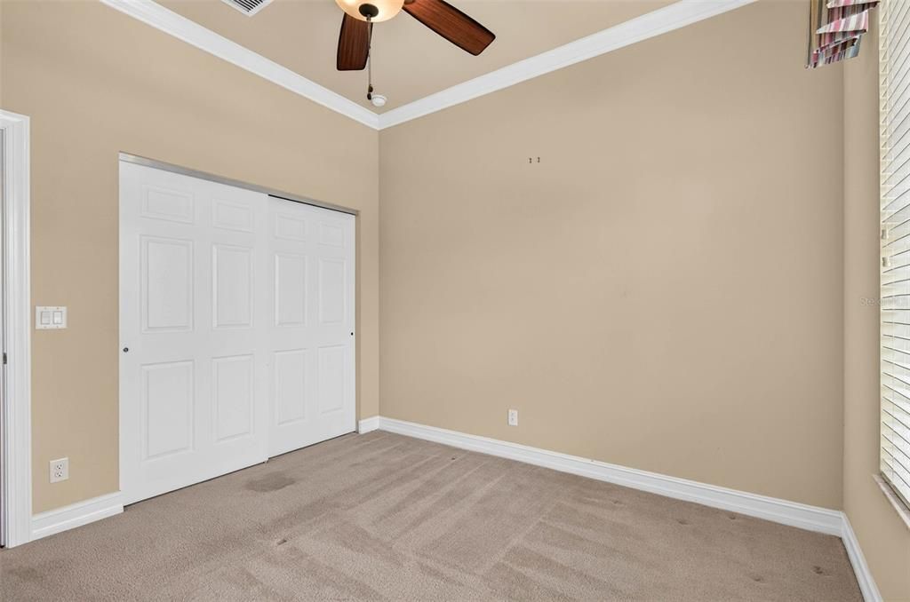 Activo con contrato: $439,900 (3 camas, 2 baños, 2061 Pies cuadrados)