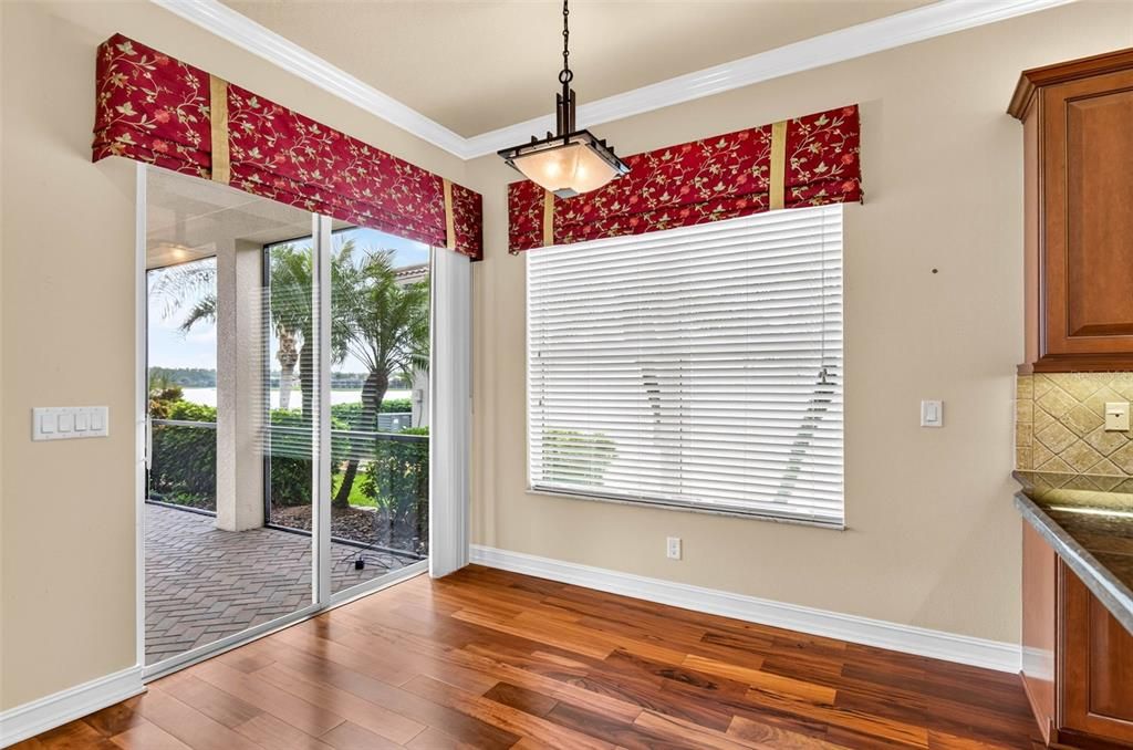 Activo con contrato: $439,900 (3 camas, 2 baños, 2061 Pies cuadrados)