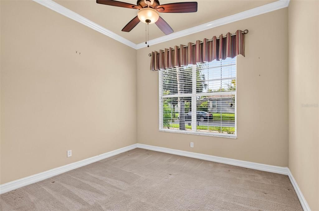 Activo con contrato: $439,900 (3 camas, 2 baños, 2061 Pies cuadrados)