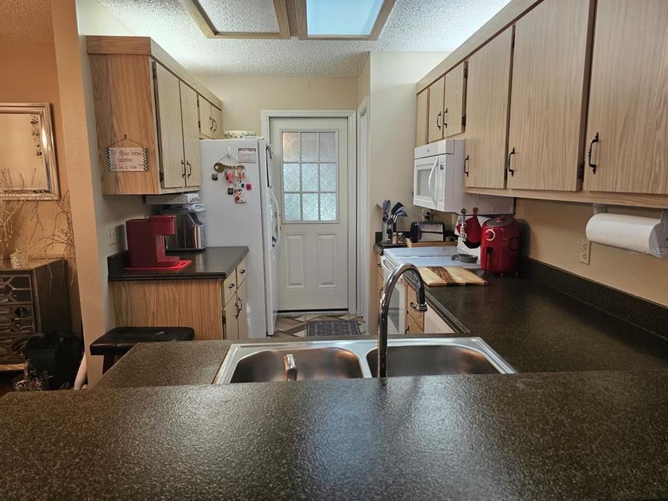 На продажу: $205,000 (2 спален, 2 ванн, 1255 Квадратных фут)