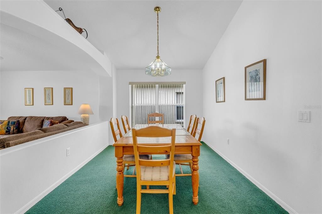 En Venta: $395,000 (4 camas, 2 baños, 1822 Pies cuadrados)