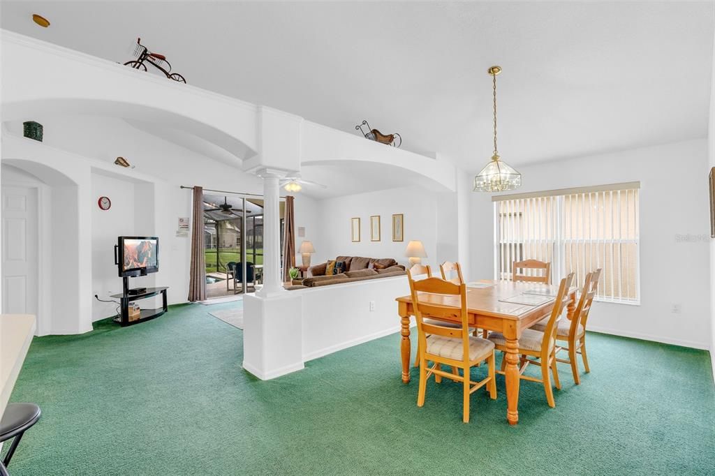 En Venta: $395,000 (4 camas, 2 baños, 1822 Pies cuadrados)