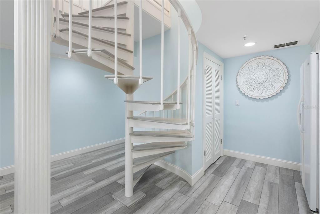 En Venta: $1,265,000 (3 camas, 3 baños, 1740 Pies cuadrados)