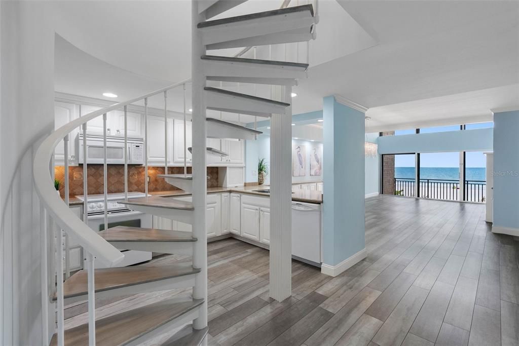 En Venta: $1,265,000 (3 camas, 3 baños, 1740 Pies cuadrados)