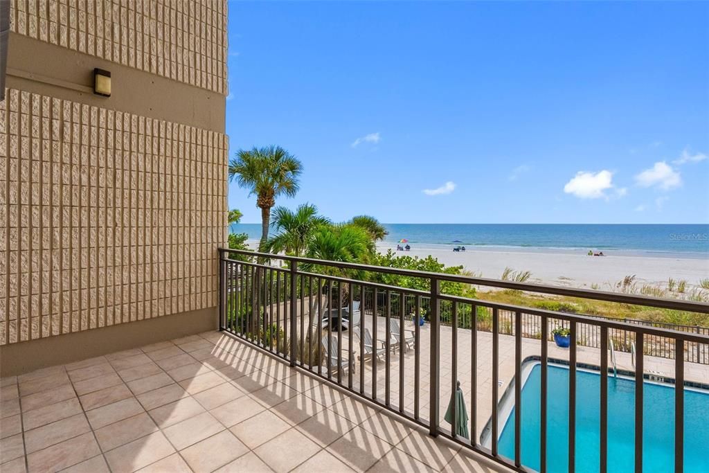 En Venta: $1,265,000 (3 camas, 3 baños, 1740 Pies cuadrados)