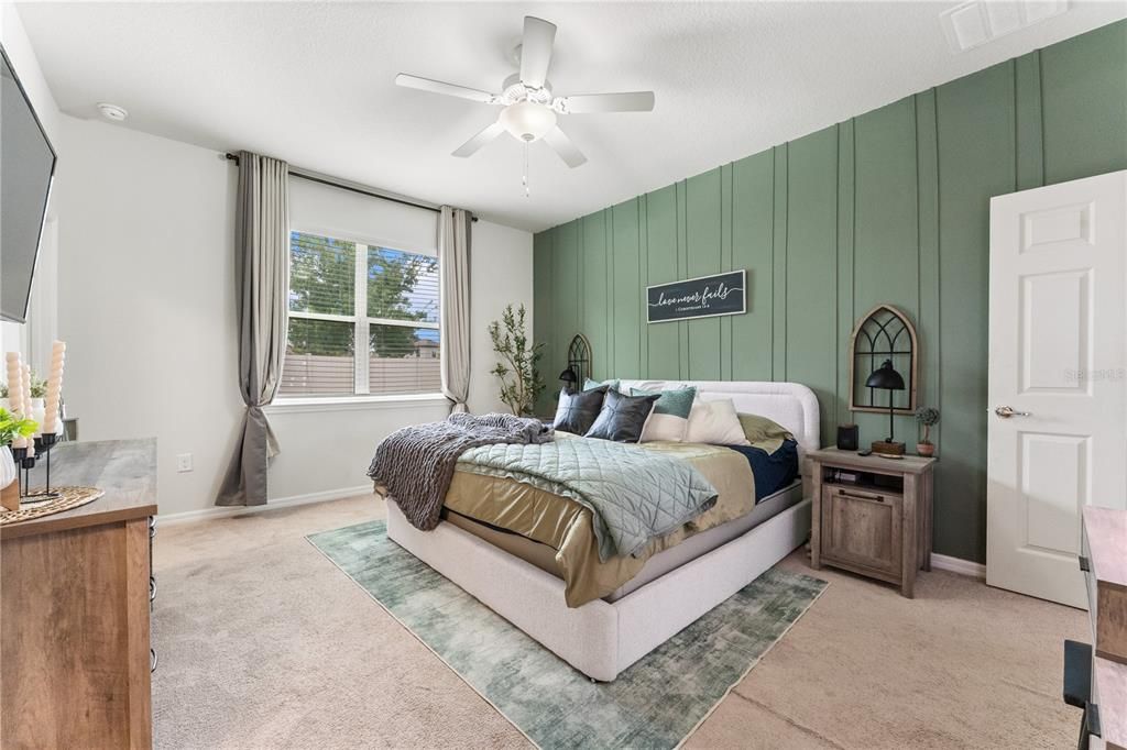 For Sale: $329,990 (3 beds, 2 baths, 2041 Square Feet)
