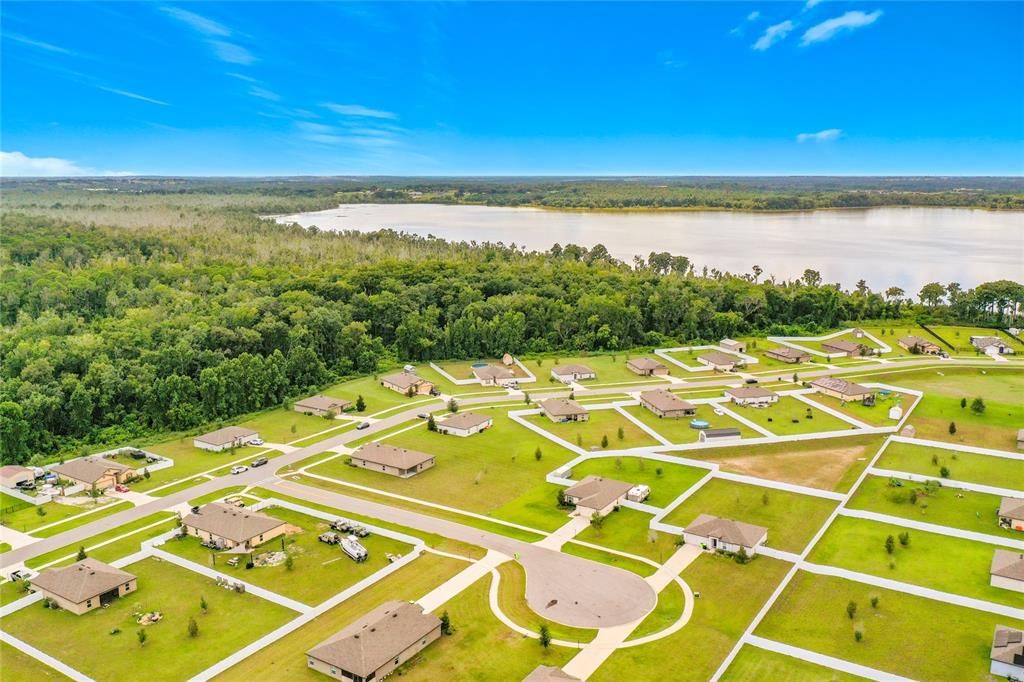 На продажу: $399,000 (4 спален, 2 ванн, 1844 Квадратных фут)