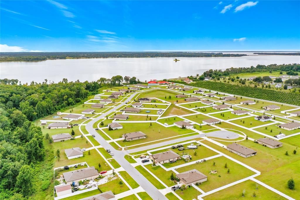 На продажу: $399,000 (4 спален, 2 ванн, 1844 Квадратных фут)