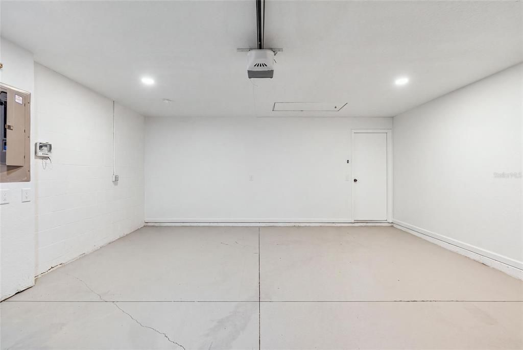 For Sale: $949,000 (5 beds, 3 baths, 3091 Square Feet)