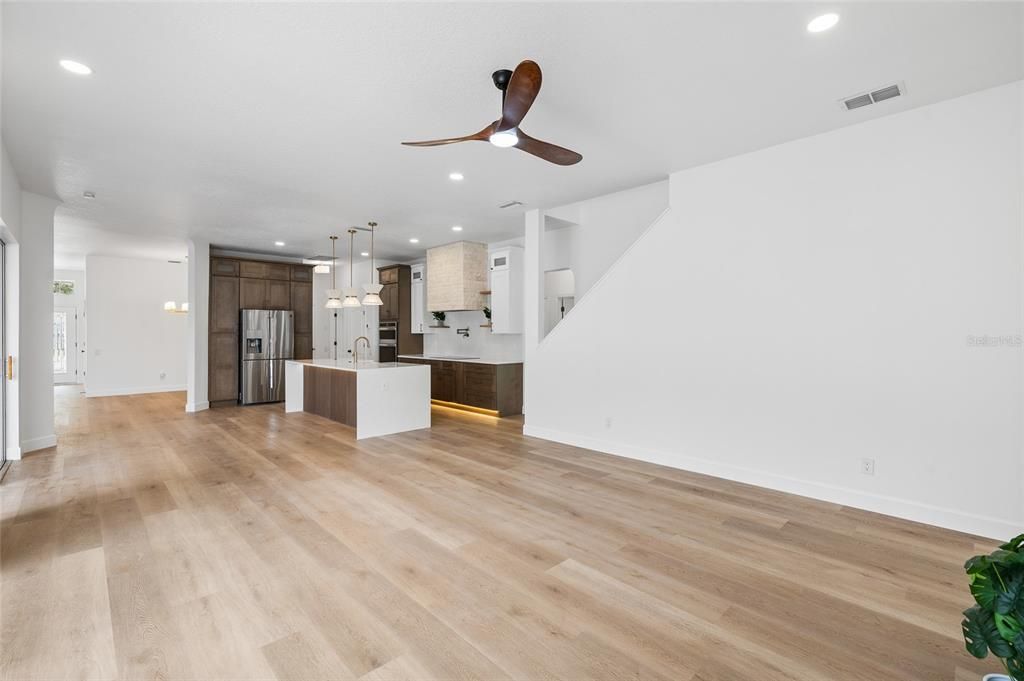 For Sale: $949,000 (5 beds, 3 baths, 3091 Square Feet)