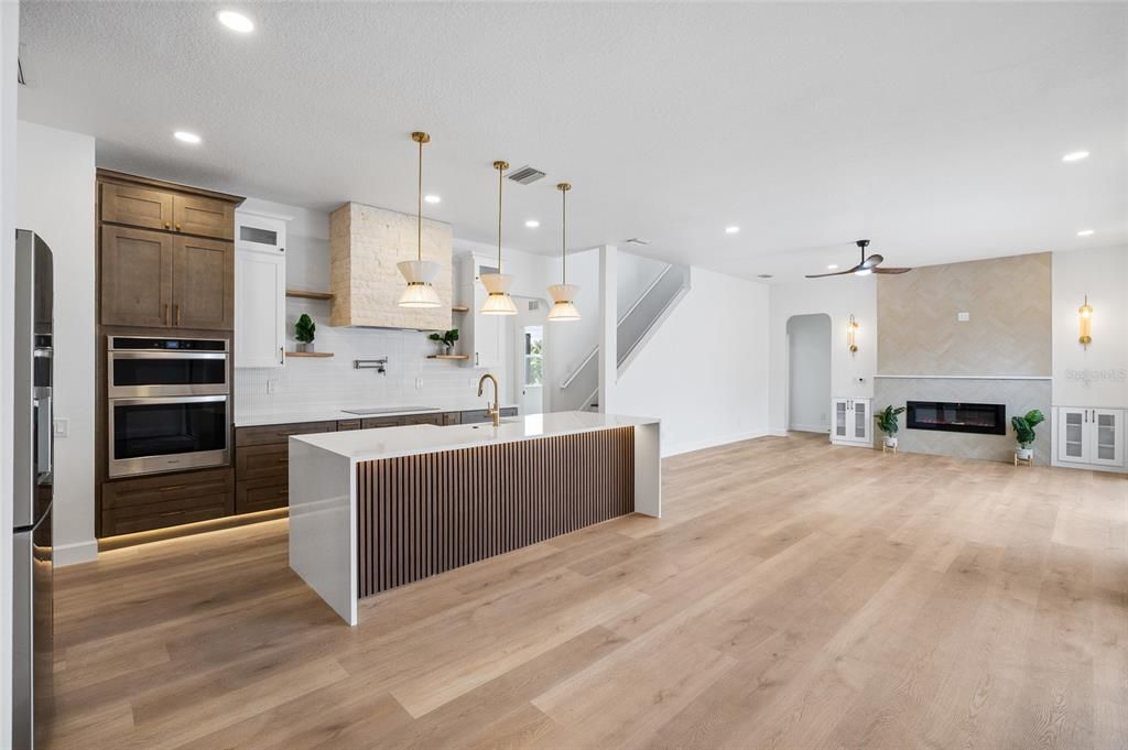 For Sale: $949,000 (5 beds, 3 baths, 3091 Square Feet)