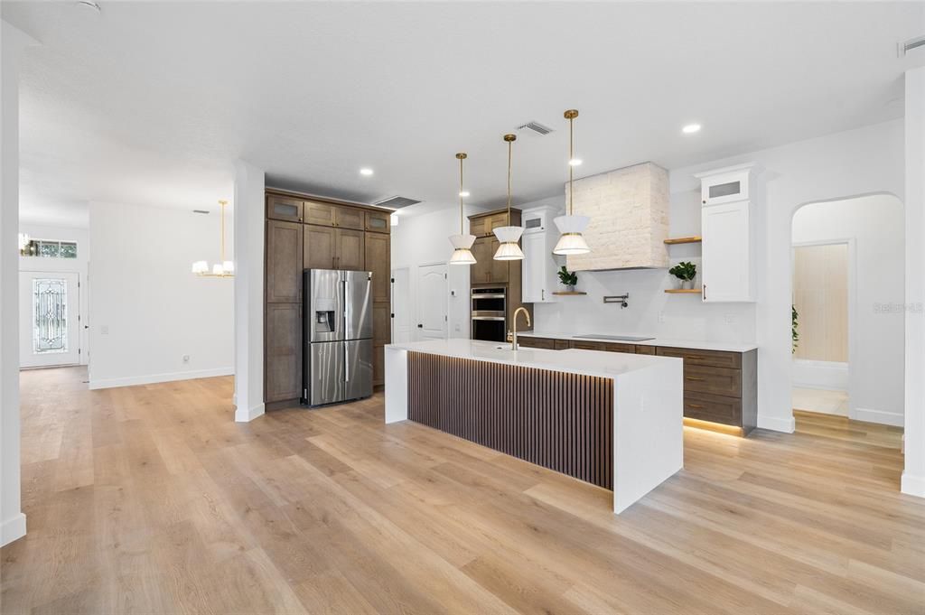 For Sale: $949,000 (5 beds, 3 baths, 3091 Square Feet)