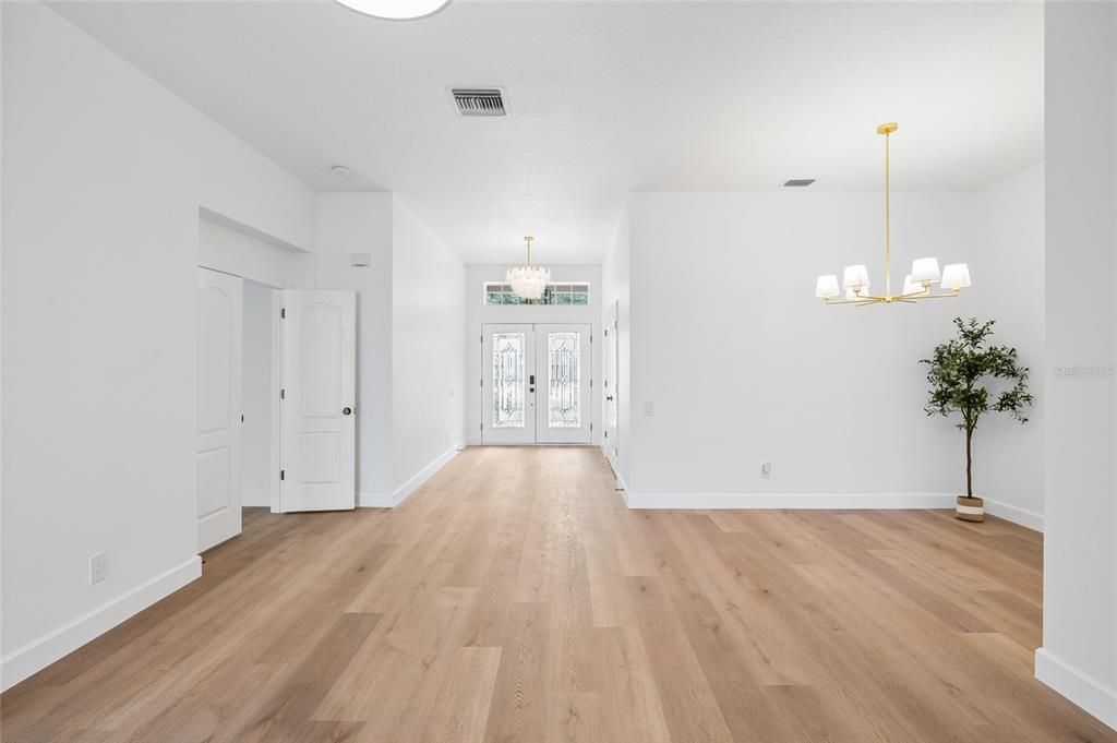 For Sale: $949,000 (5 beds, 3 baths, 3091 Square Feet)