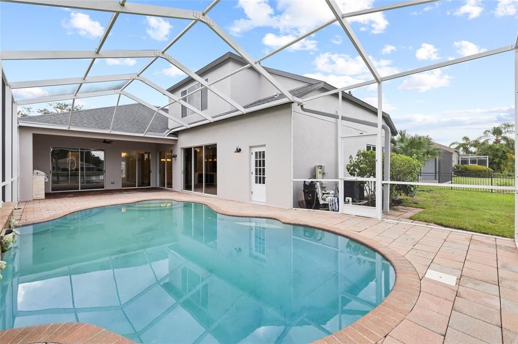 For Sale: $949,000 (5 beds, 3 baths, 3091 Square Feet)