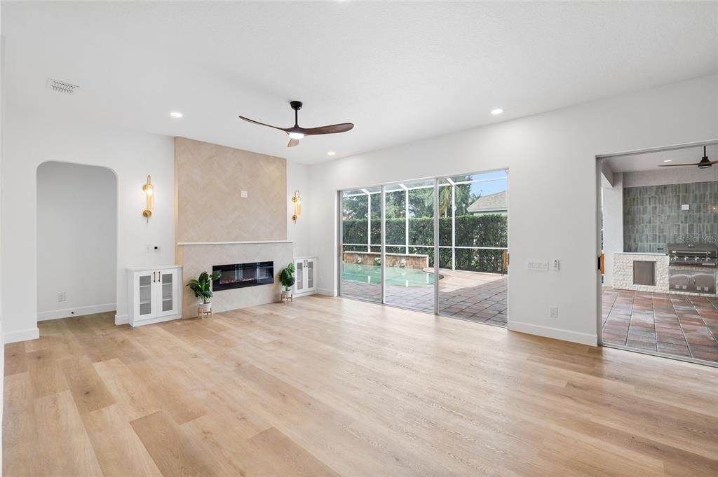 For Sale: $949,000 (5 beds, 3 baths, 3091 Square Feet)