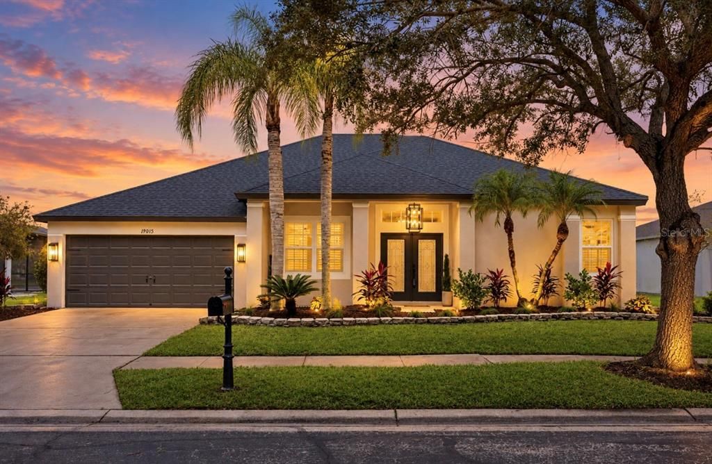 For Sale: $949,000 (5 beds, 3 baths, 3091 Square Feet)