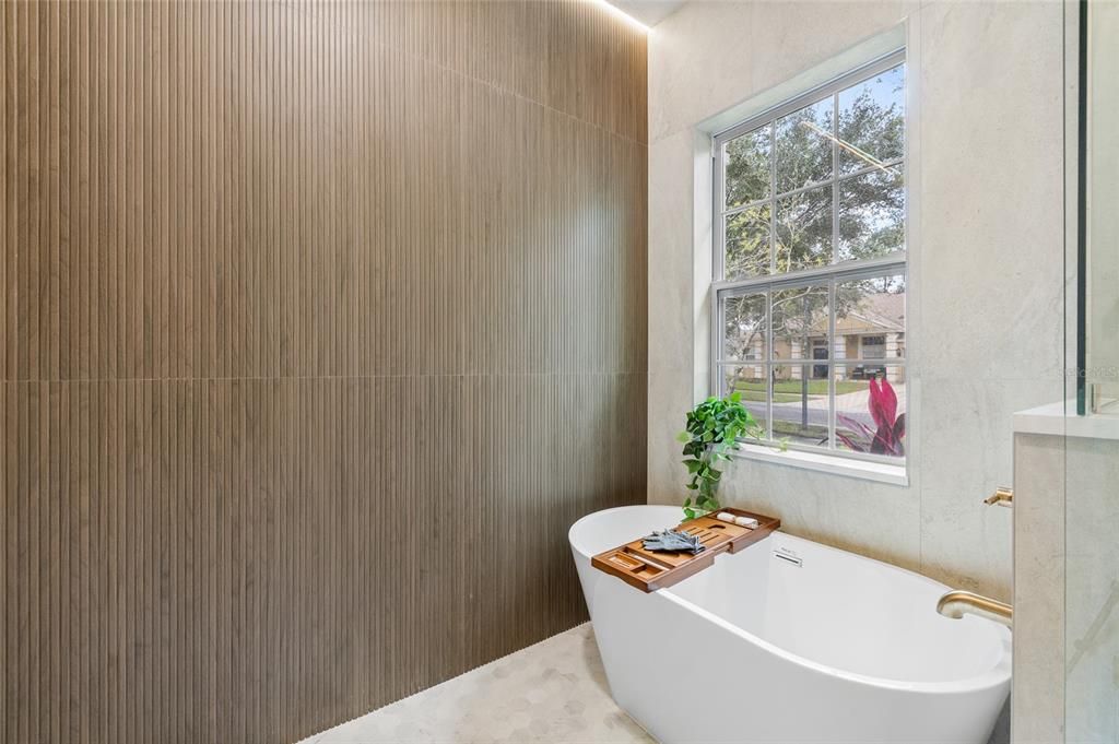 For Sale: $949,000 (5 beds, 3 baths, 3091 Square Feet)