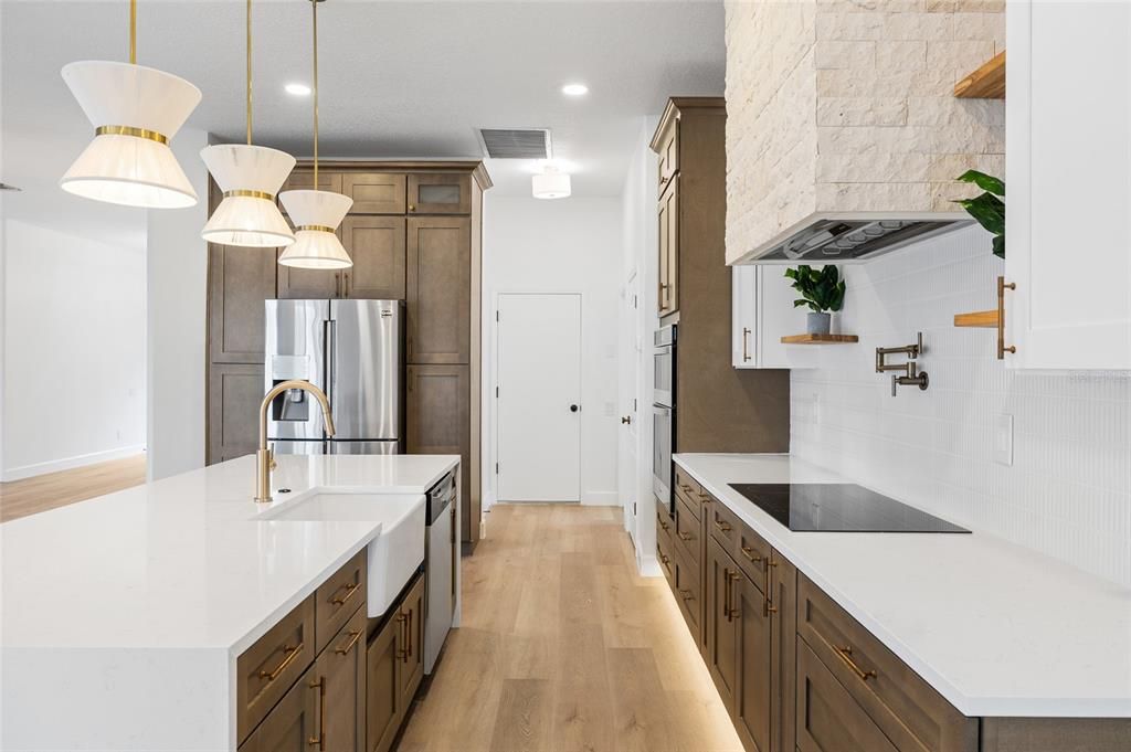 For Sale: $949,000 (5 beds, 3 baths, 3091 Square Feet)