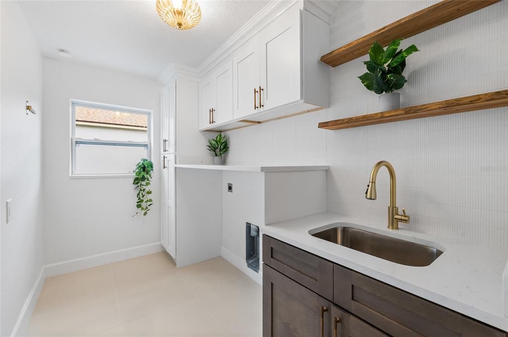 For Sale: $949,000 (5 beds, 3 baths, 3091 Square Feet)