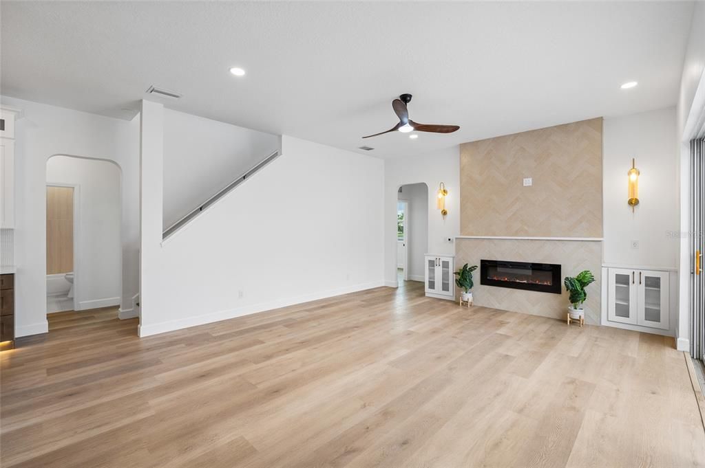 For Sale: $949,000 (5 beds, 3 baths, 3091 Square Feet)