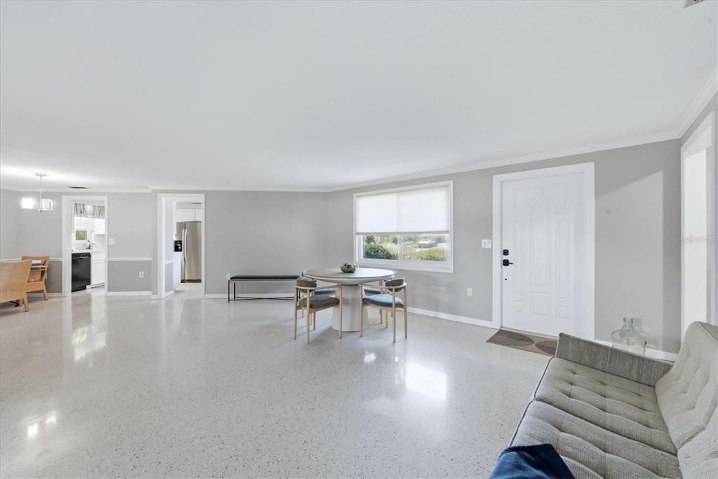 En Venta: $399,000 (2 camas, 2 baños, 1628 Pies cuadrados)